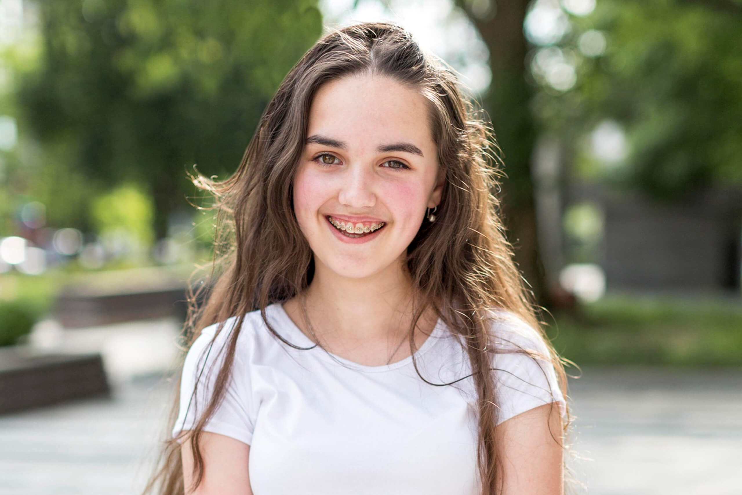 Sporty girl smiling outdoor.